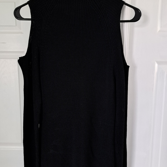 Sweater - Picture 6 of 6